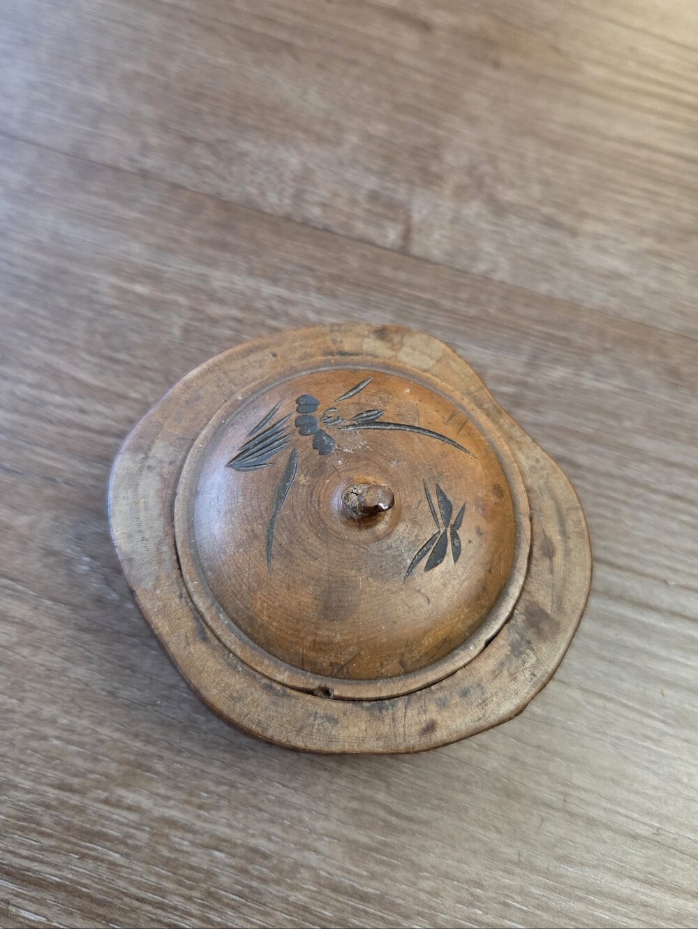 Vintage Japanese Hand Carved Floral Mini Round Wooden Bowl w/ Lid. Super cute